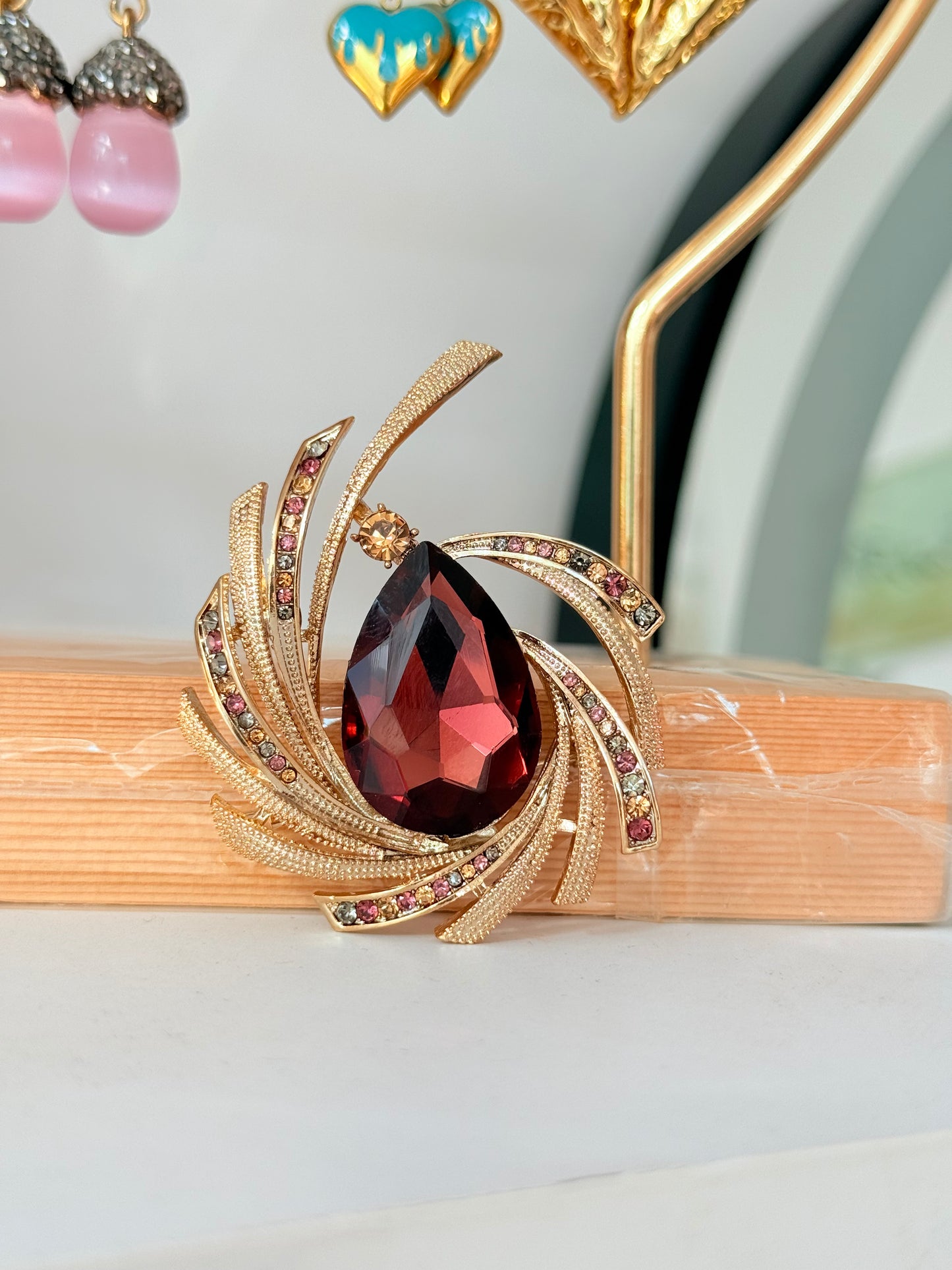 Saria Brooch