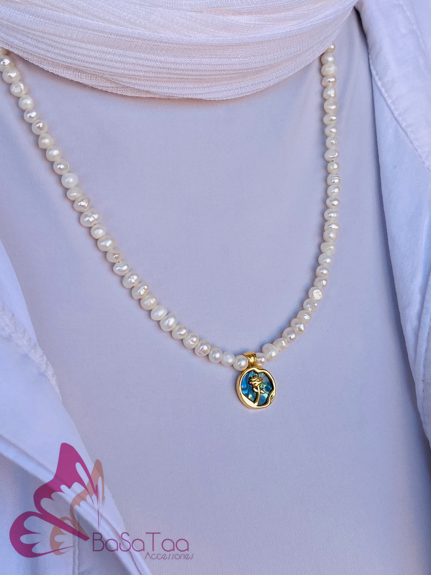 Pearly Apalone Necklace