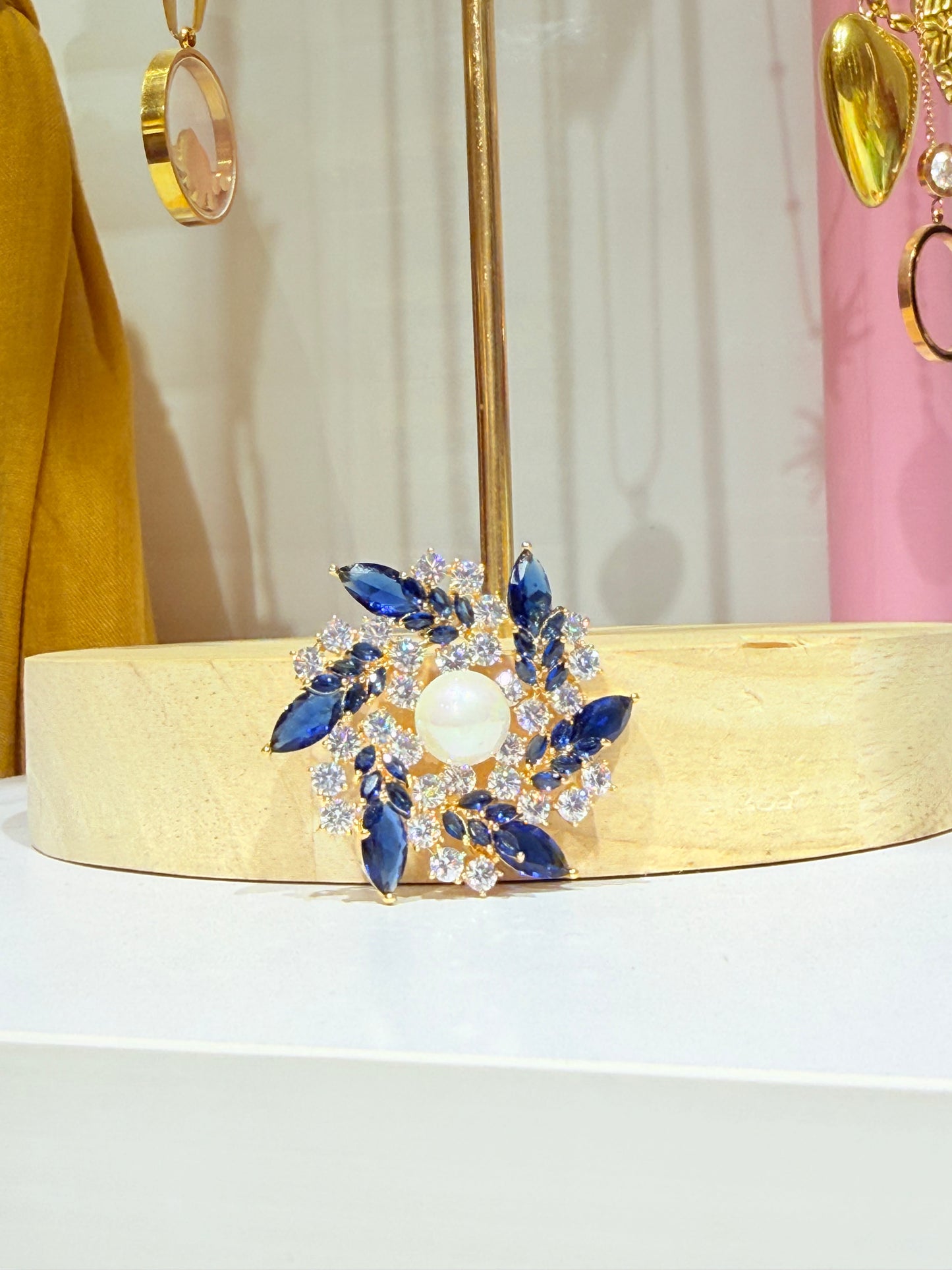Pure Feeling Brooch