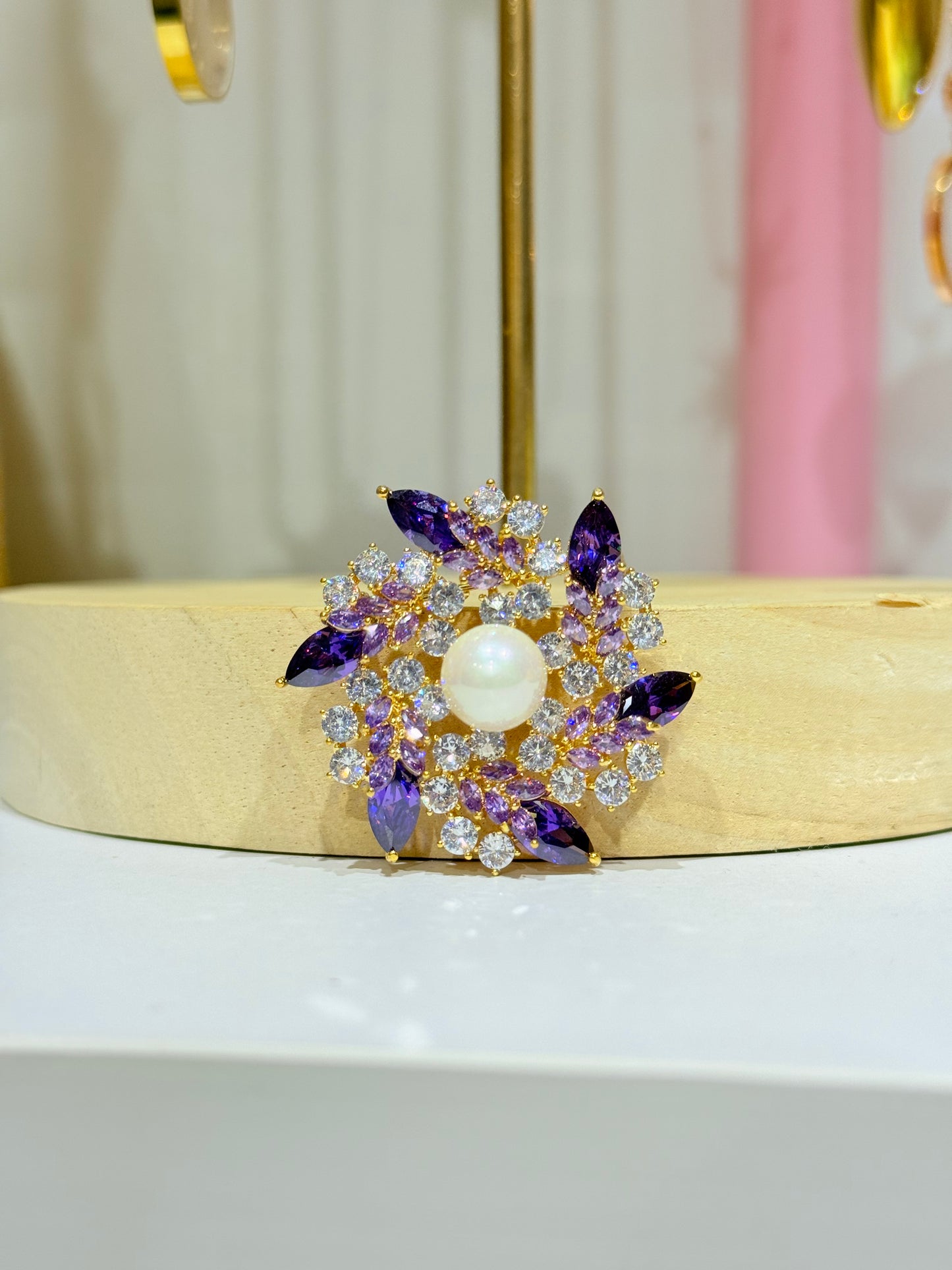 Soft PurPle Presence Brooch