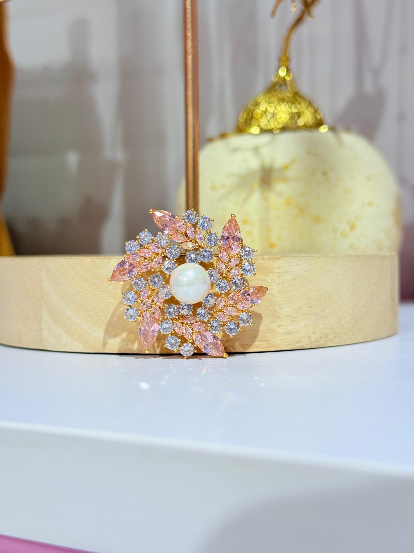 Daisy Touch Brooch
