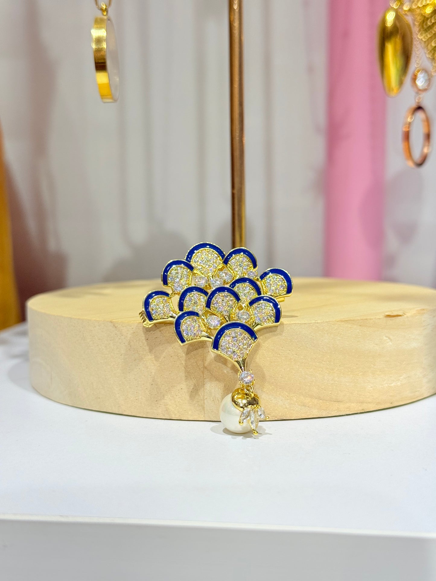 Warm Grace Brooch