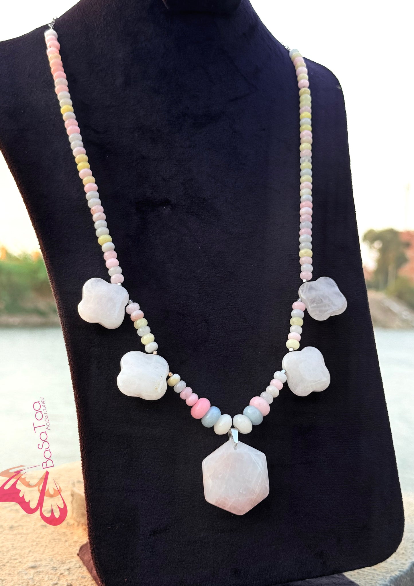 Flower Petals Agate Necklace
