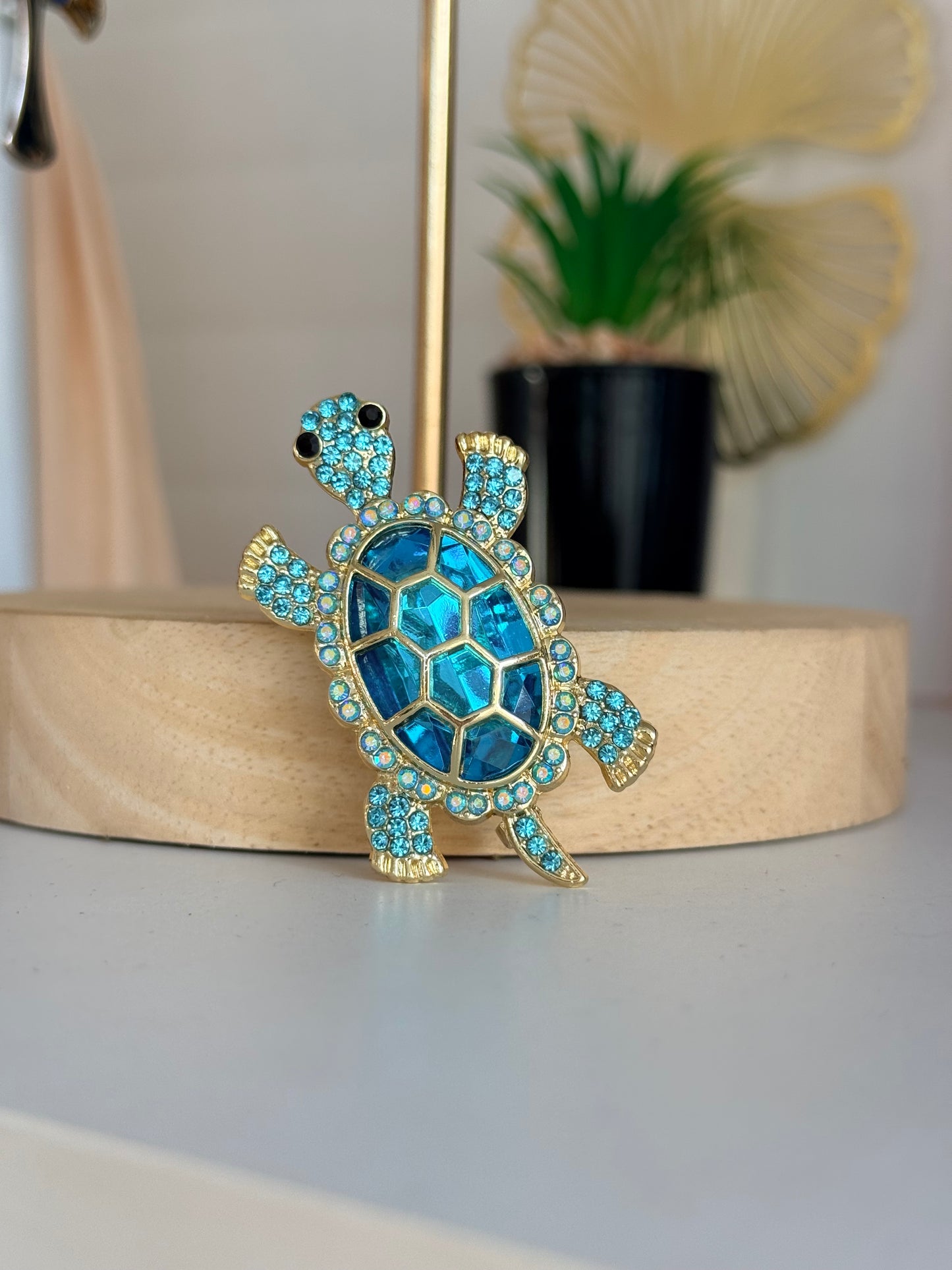 Ocean Turtle Brooch