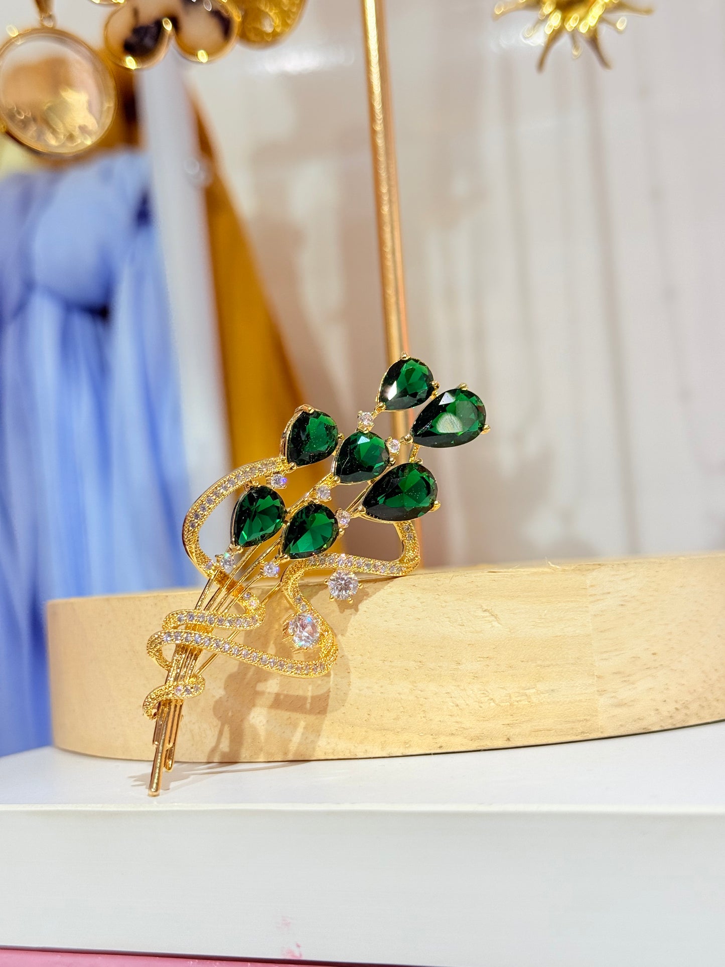 Relia Brooch