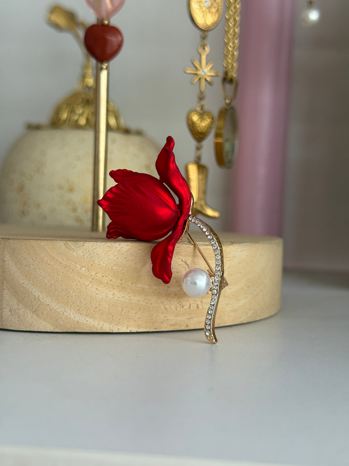 Vera Brooch