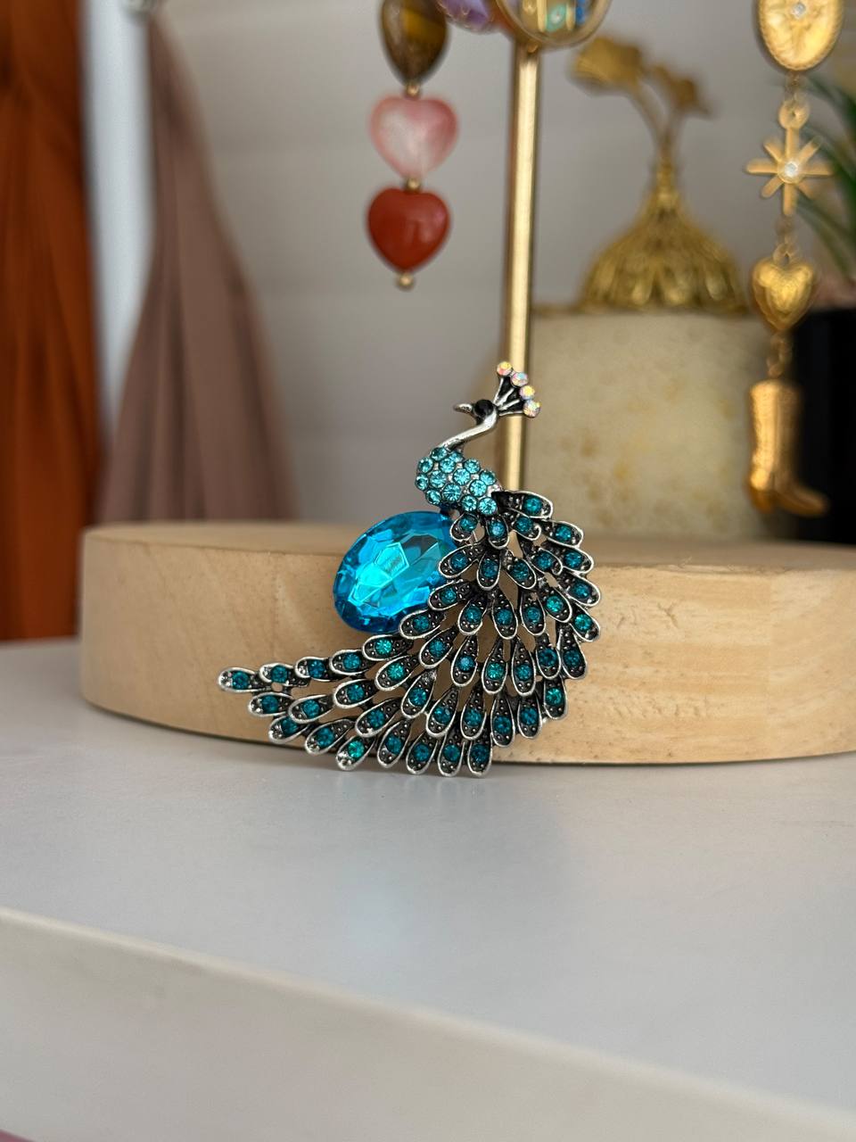 Vaya Brooch