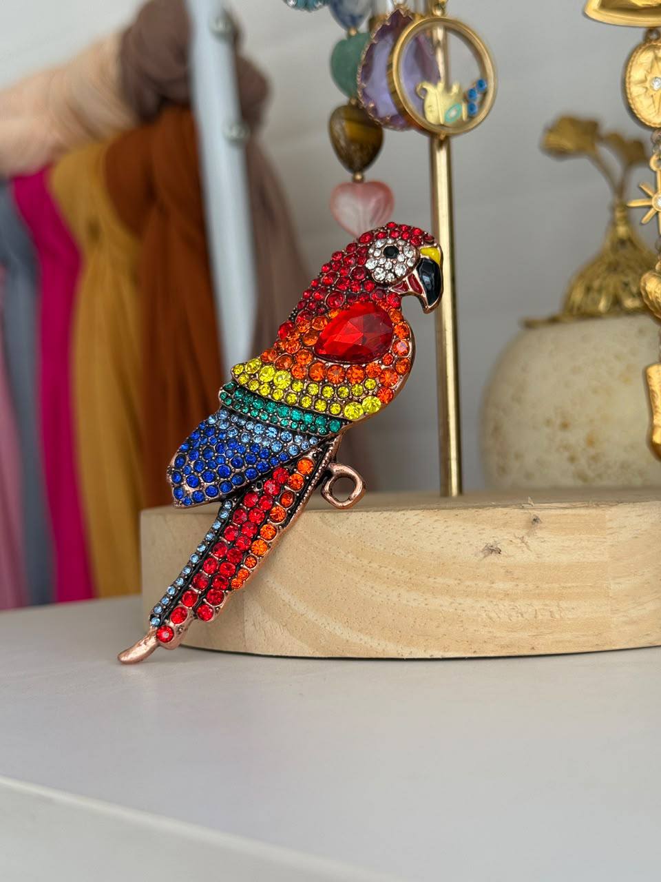 Vaya Brooch