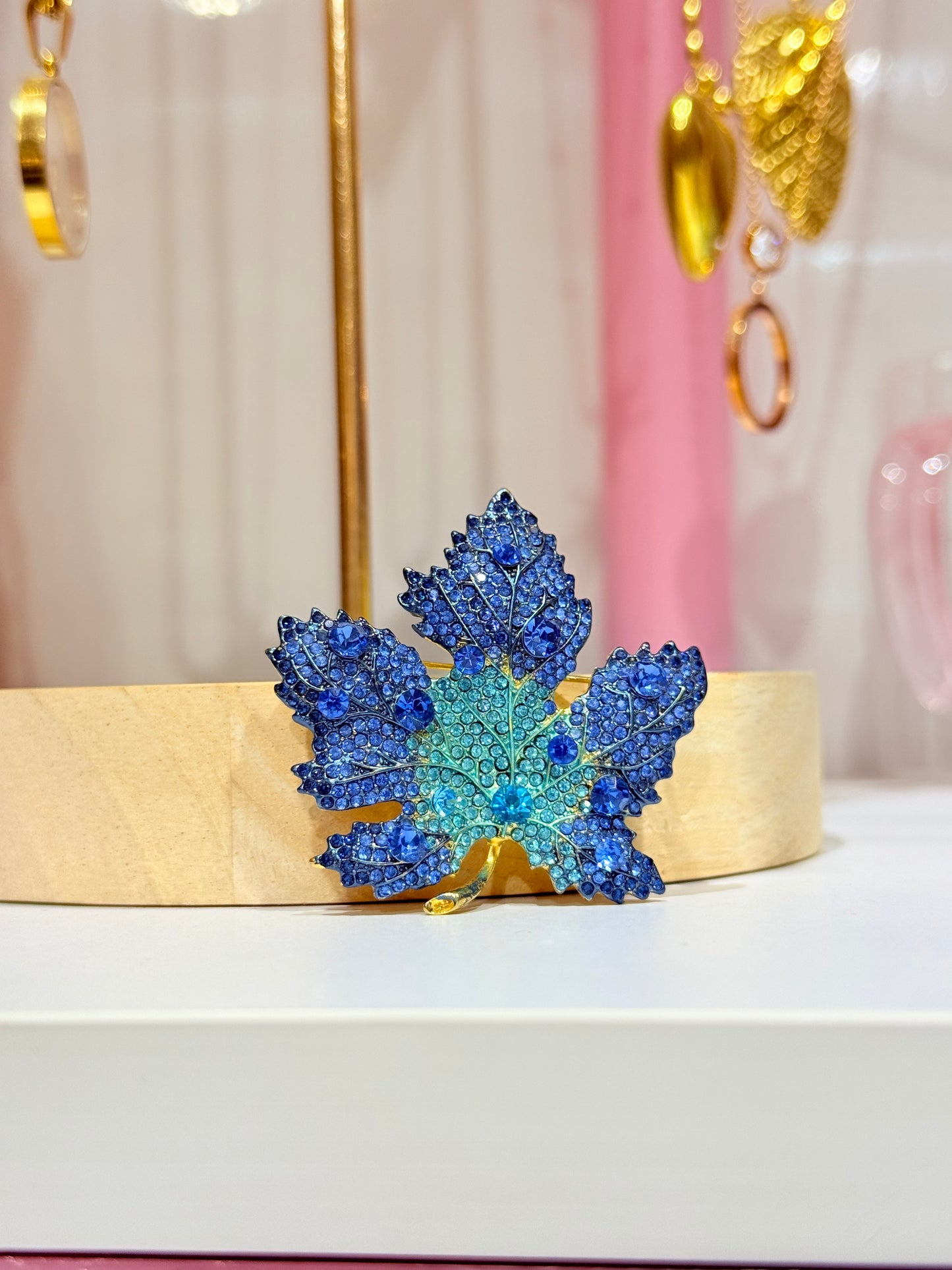 Soft Moment Brooch