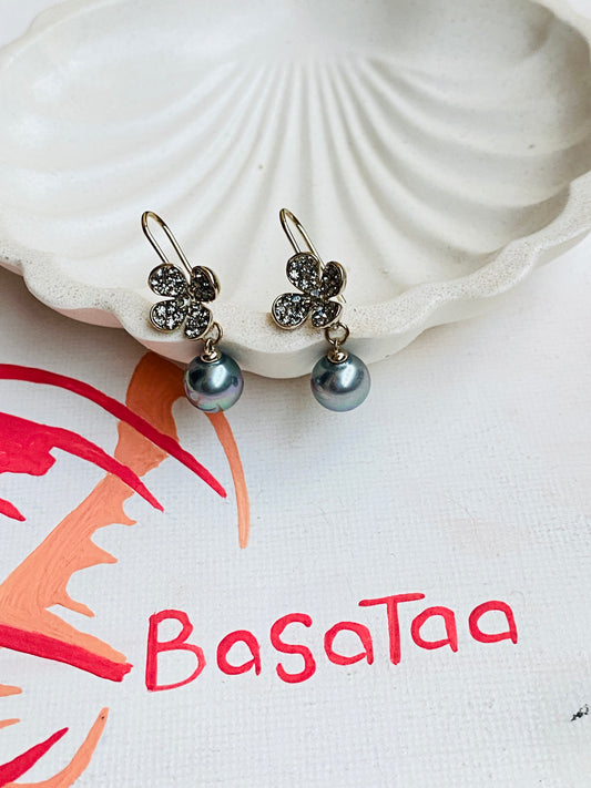 Grey Pearl platinum Earring