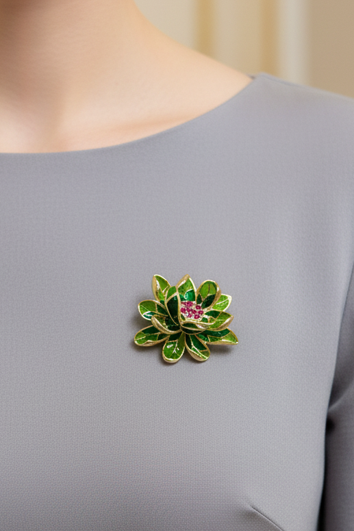 Silken Glow Pin