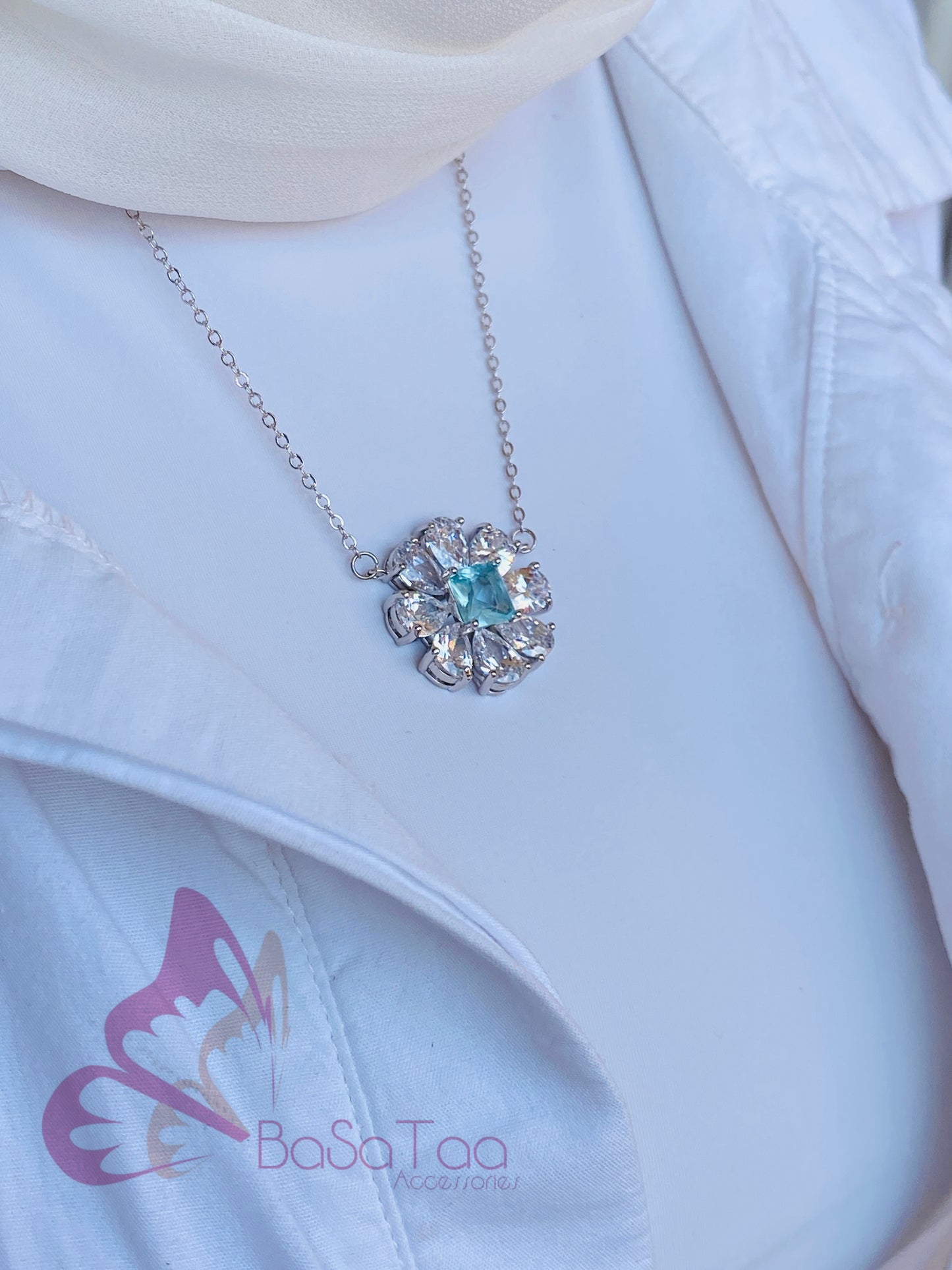 Light blue zircon Necklace