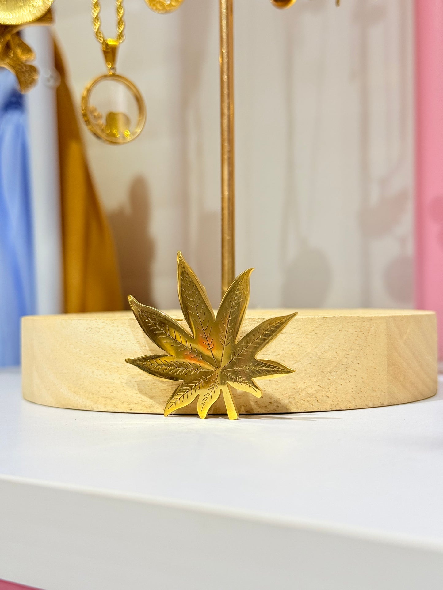 Mio Brooch