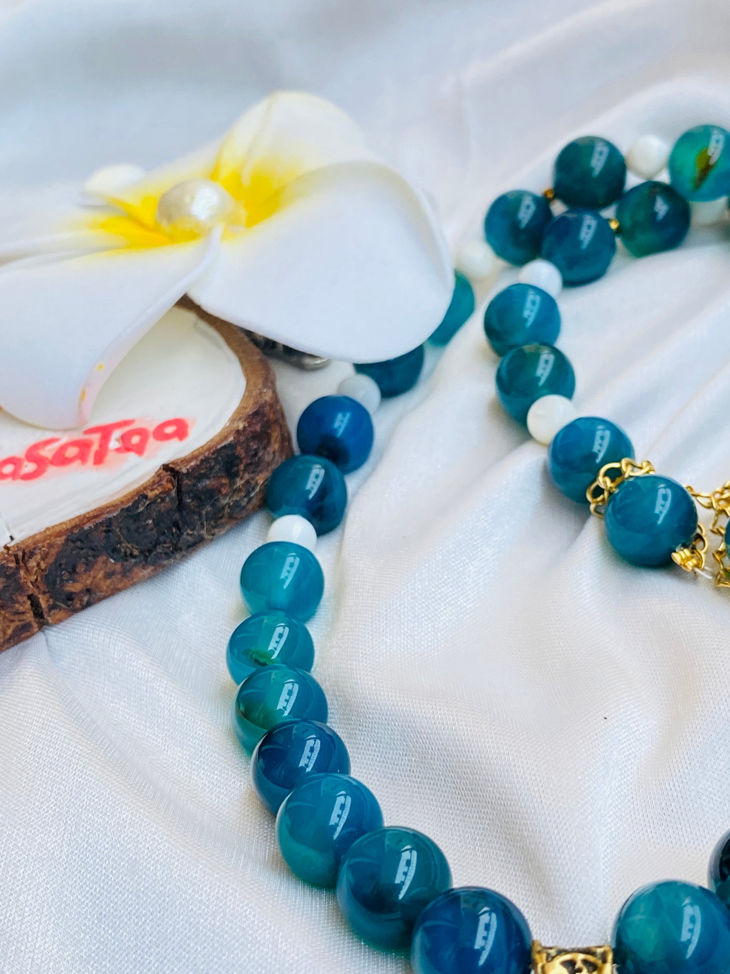 " سعاة " Teal Necklace