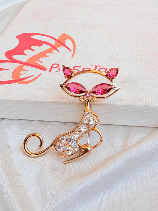 Pinkish Lady Cat Pin
