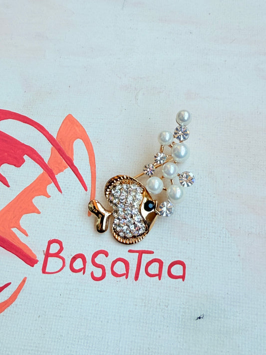 Pearly Fish Bubles Pin