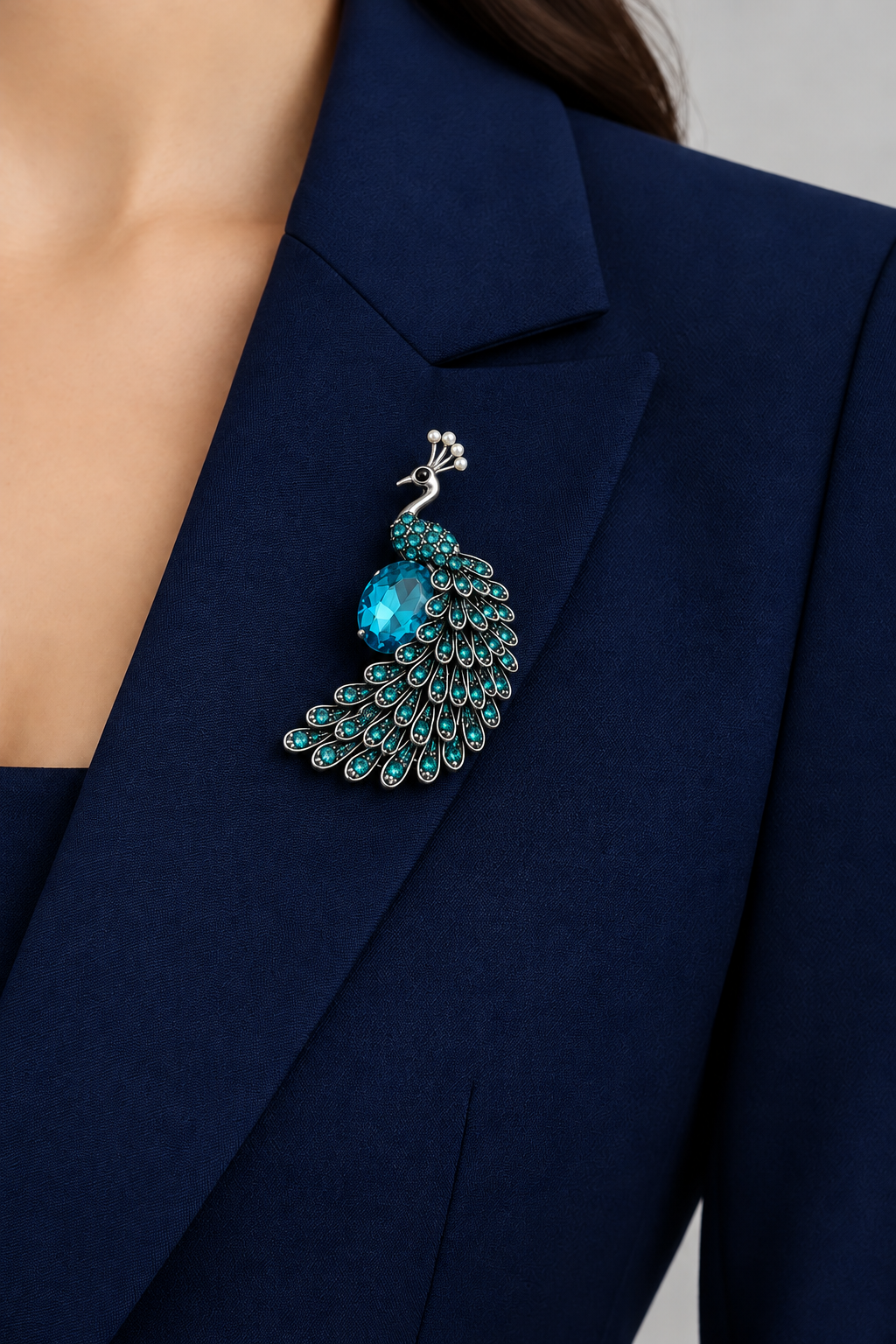 Vaya Brooch