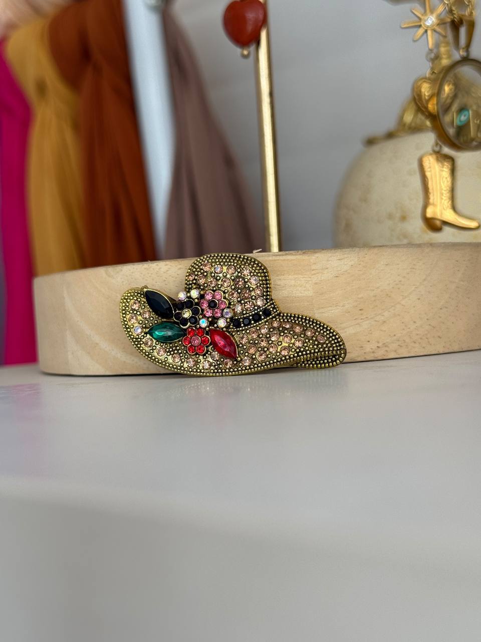 Sonder Brooch