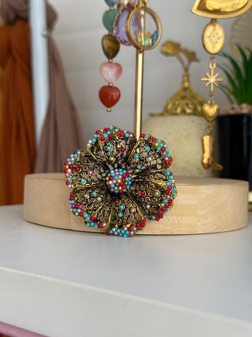 Alou Brooch
