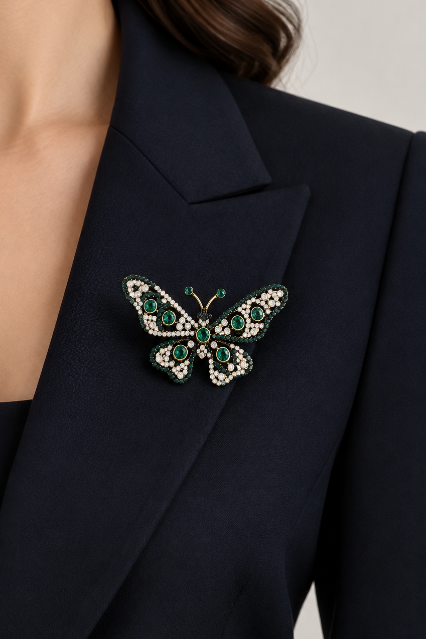 Nomi Brooch